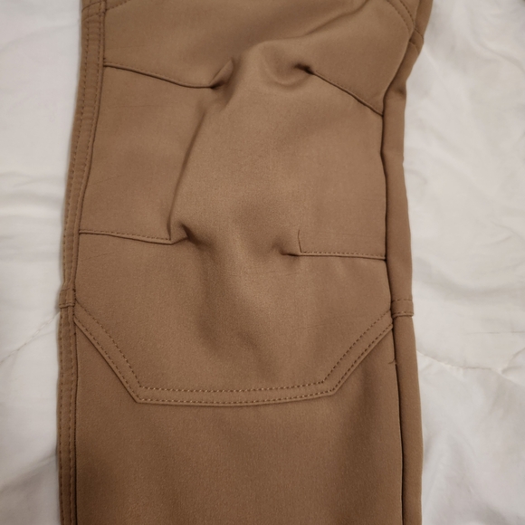 Men's Outdoor Adventure Pants - Tan and Gray - Picture 2 of 15